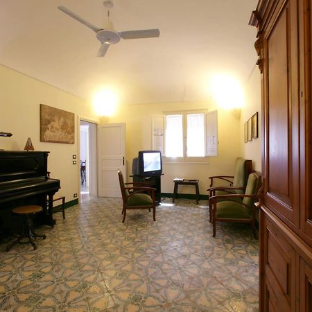 Novecento Hotel Trapani Buitenkant foto